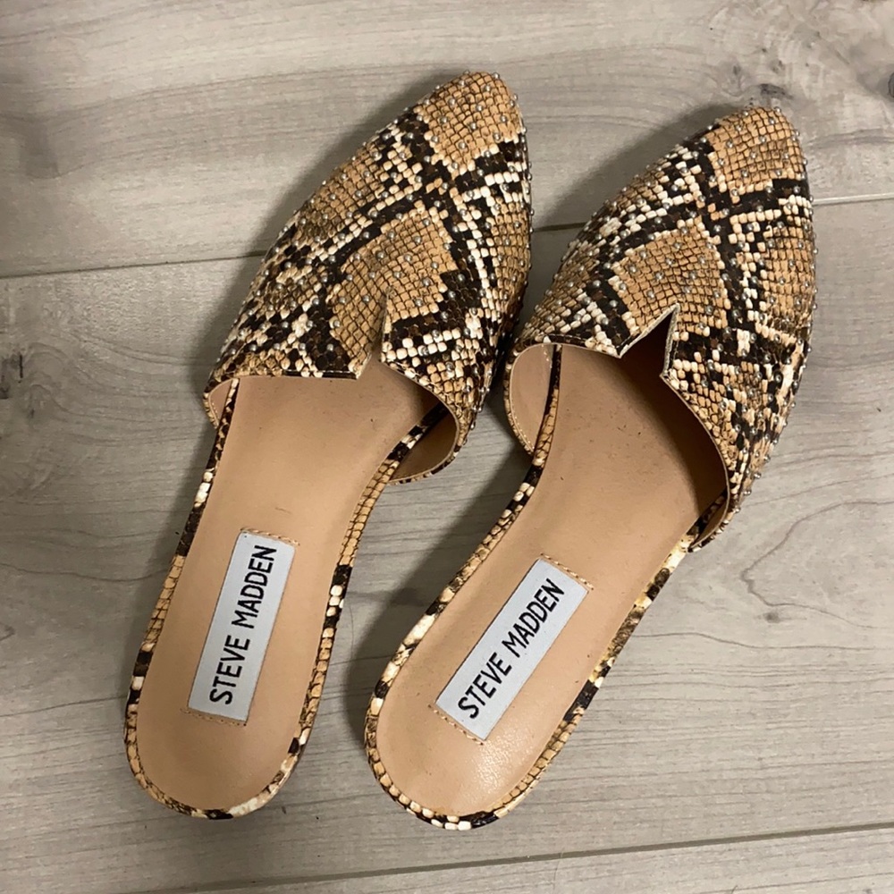 Steve Madden Flats